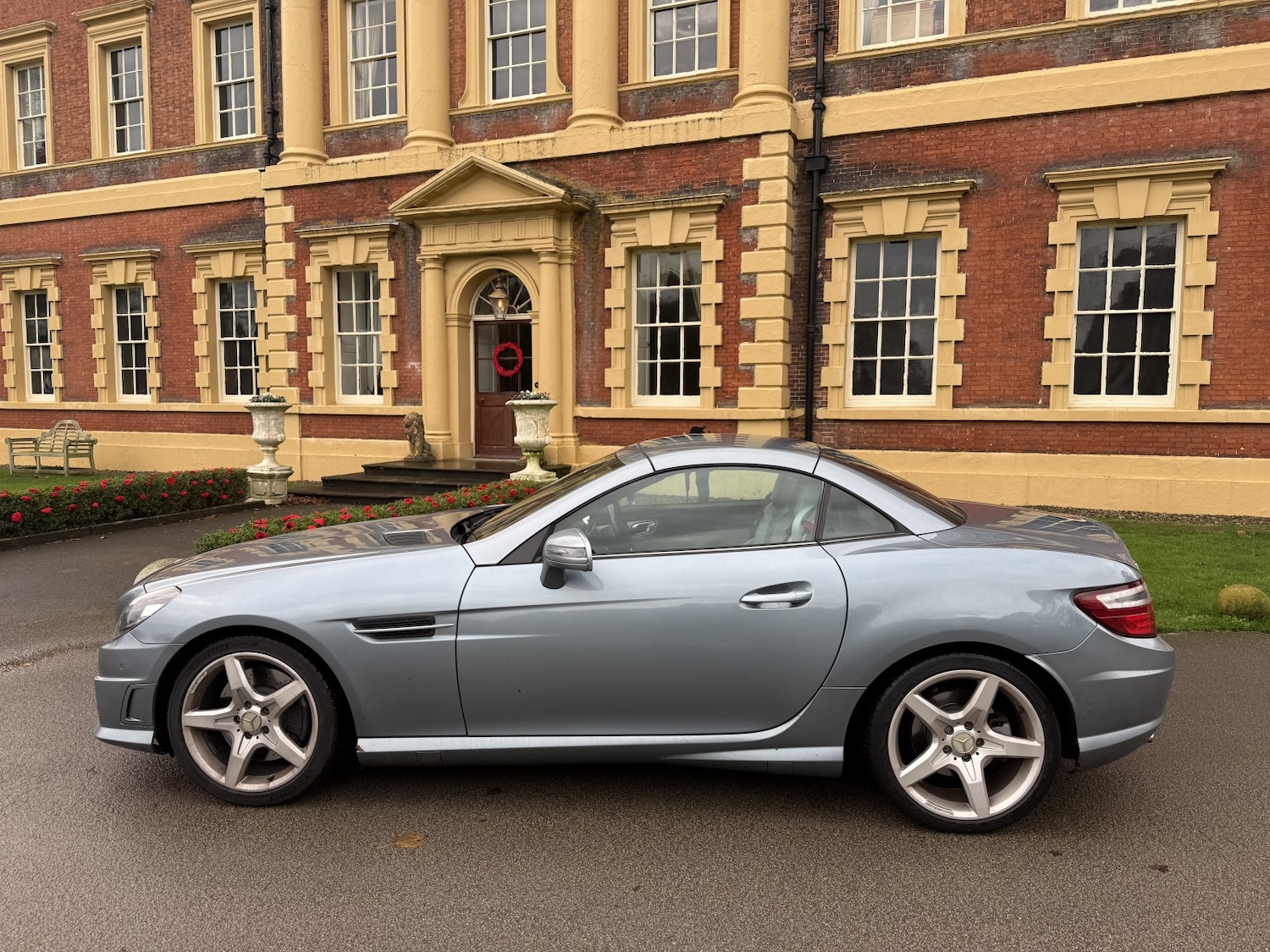 Used Mercedes-Benz SLK 2011 for sale - 76547873: Photo 3