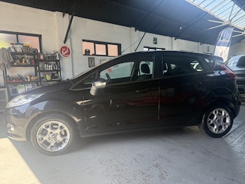 Used Ford Fiesta 2011 for sale - 79386218: Photo