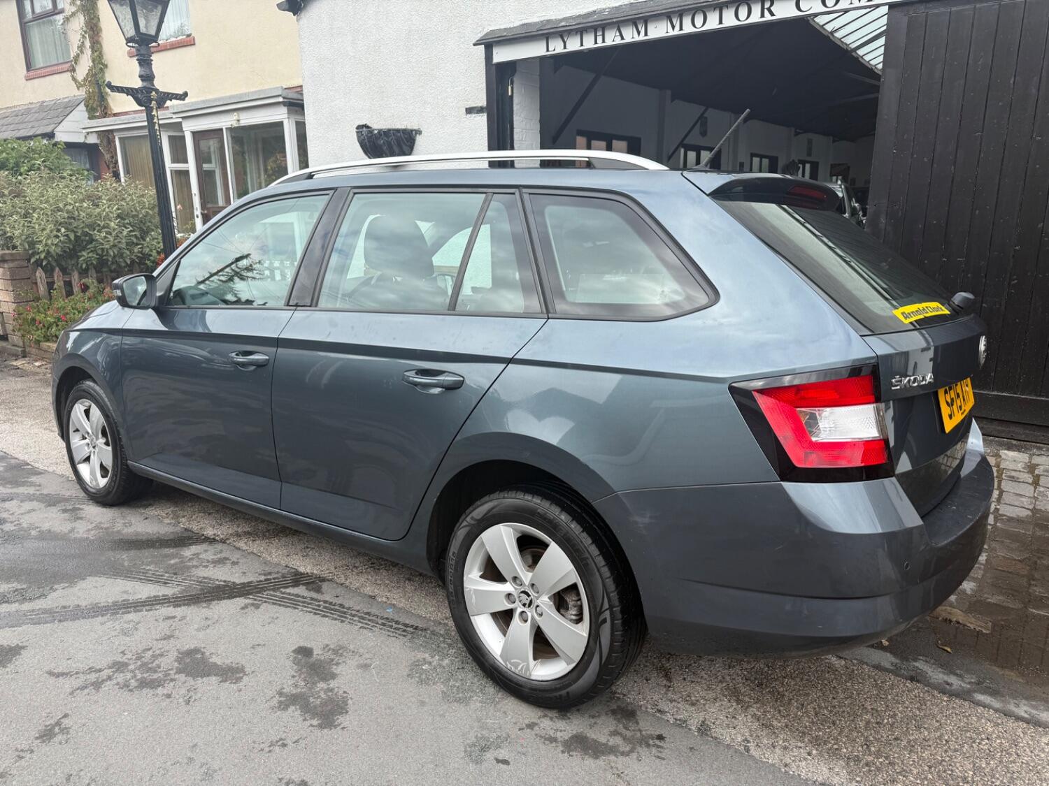 Used Skoda Fabia 2015 for sale - 75925176: Photo 2