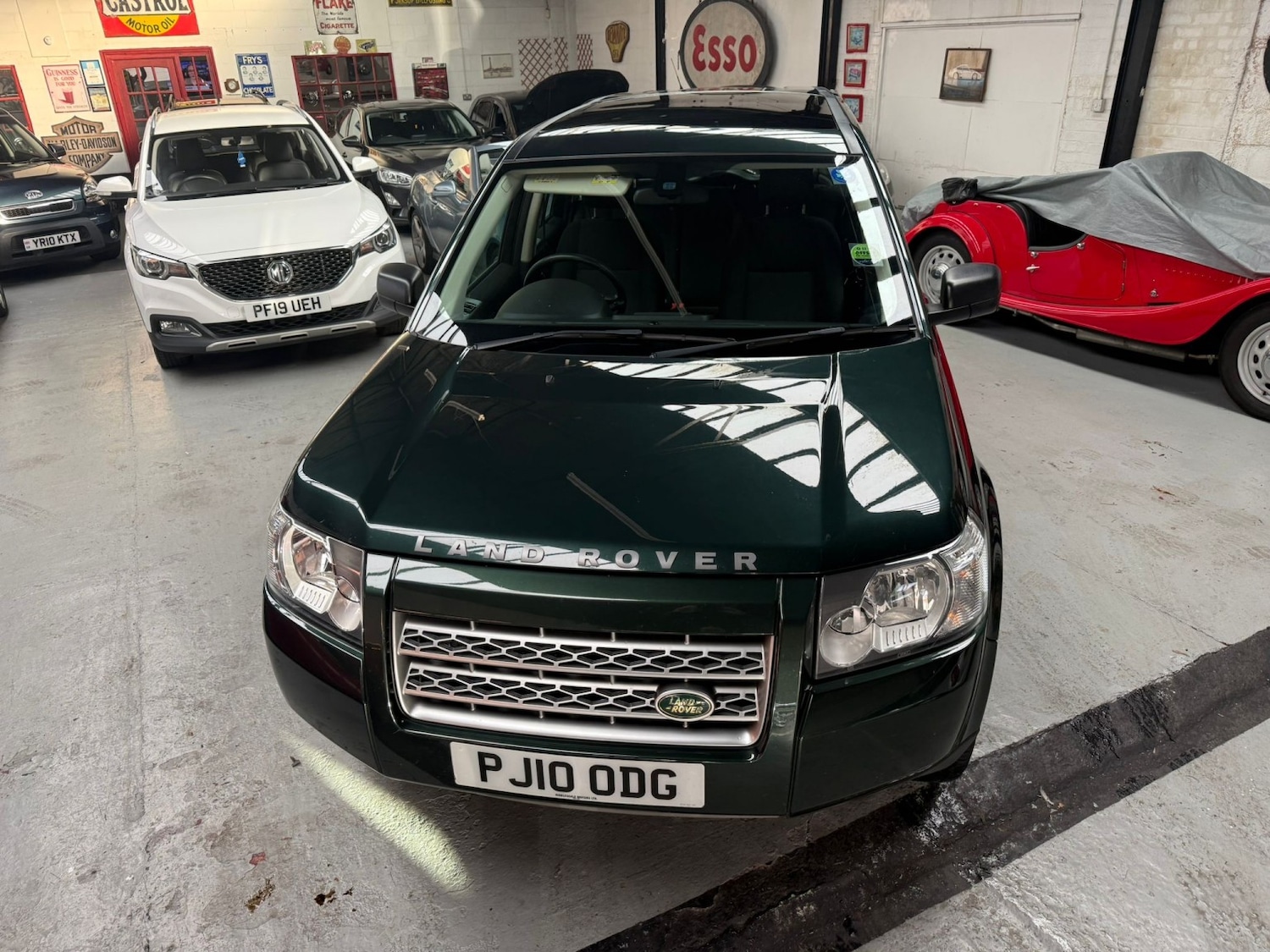 Used Land Rover Freelander 2 2010 for sale - 76618699: Photo 17