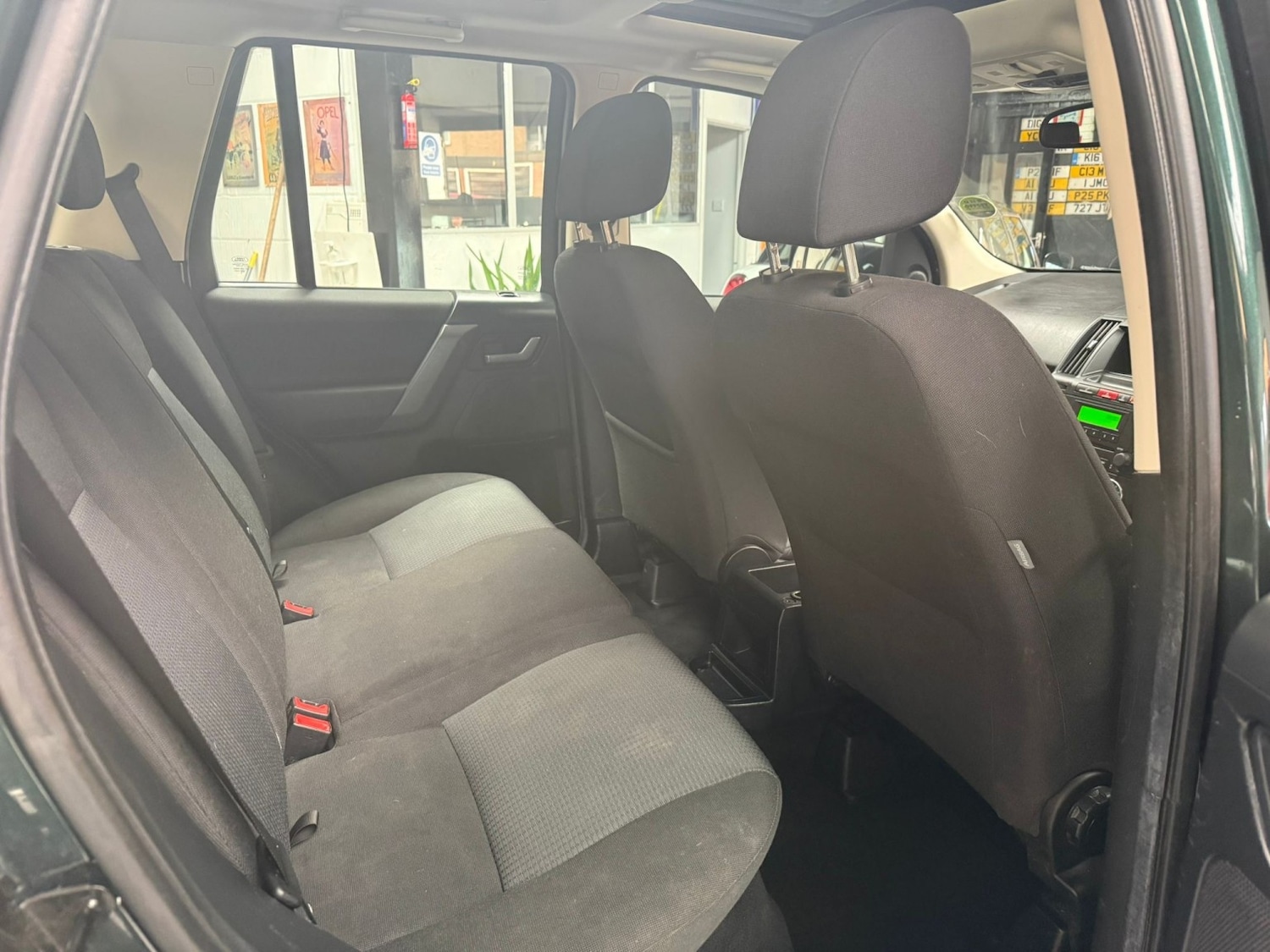 Used Land Rover Freelander 2 2010 for sale - 76618699: Photo 8