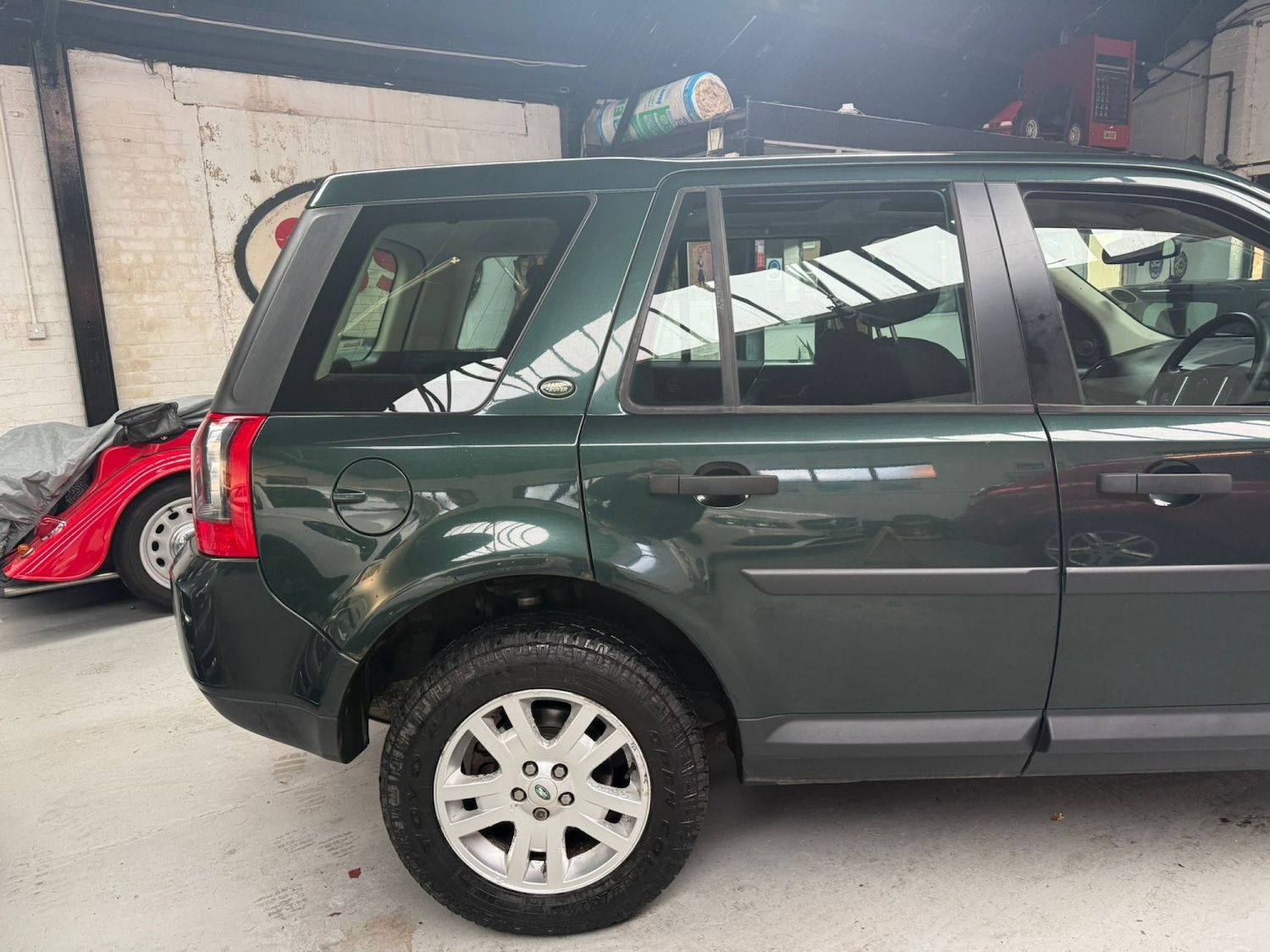 Used Land Rover Freelander 2 2010 for sale - 76618699: Photo 9