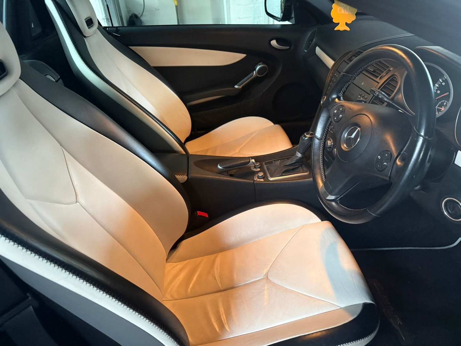 Used Mercedes-Benz SLK 2009 for sale - 76785098: Photo 10