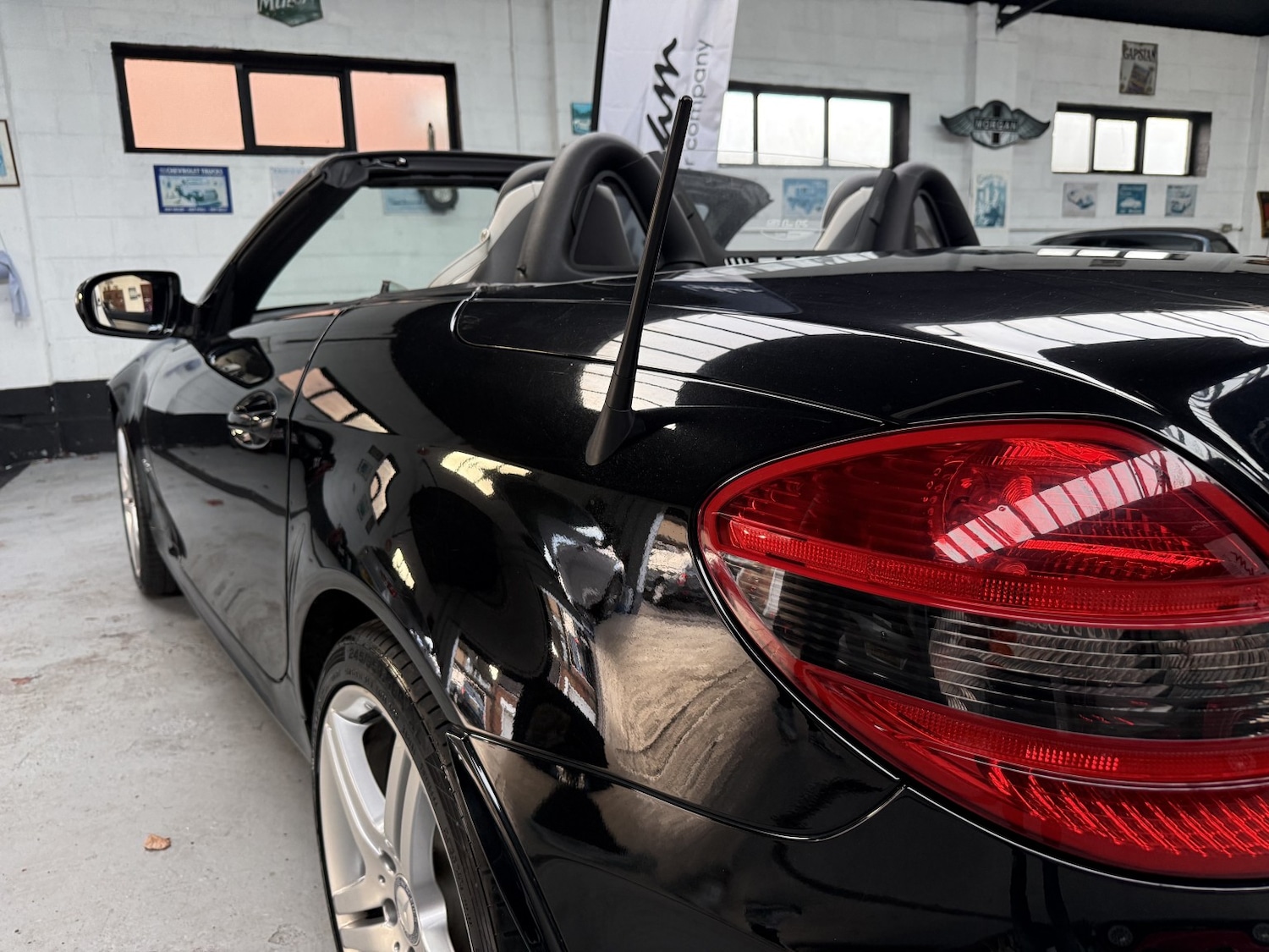 Used Mercedes-Benz SLK 2009 for sale - 76785098: Photo 18