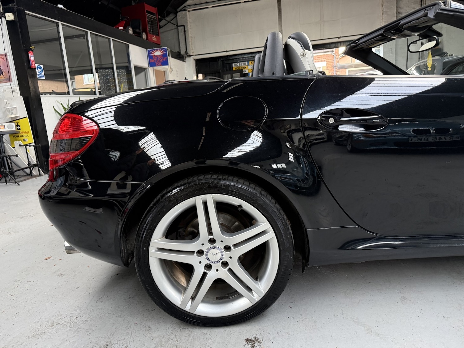 Used Mercedes-Benz SLK 2009 for sale - 76785098: Photo 21