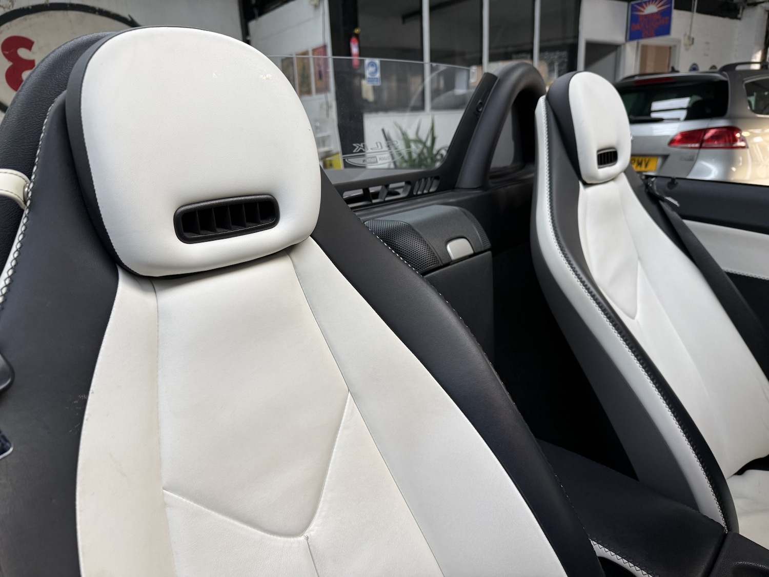 Used Mercedes-Benz SLK 2009 for sale - 76785098: Photo 26