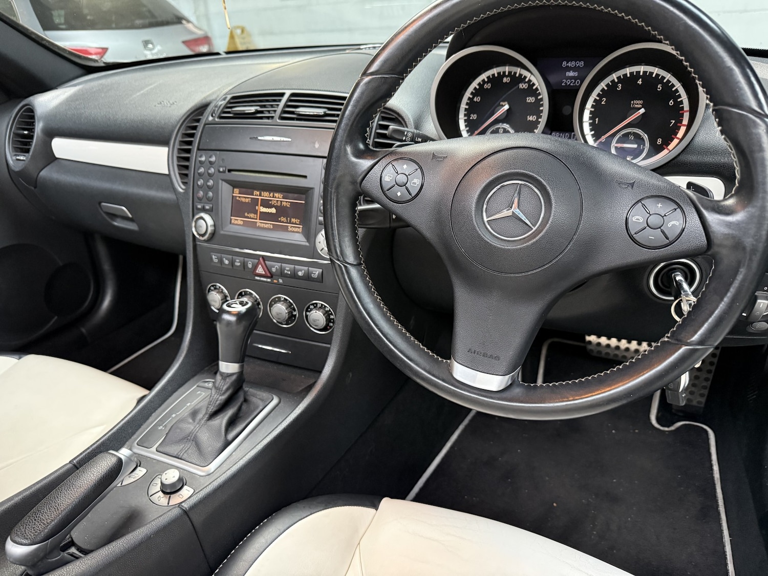 Used Mercedes-Benz SLK 2009 for sale - 76785098: Photo 27