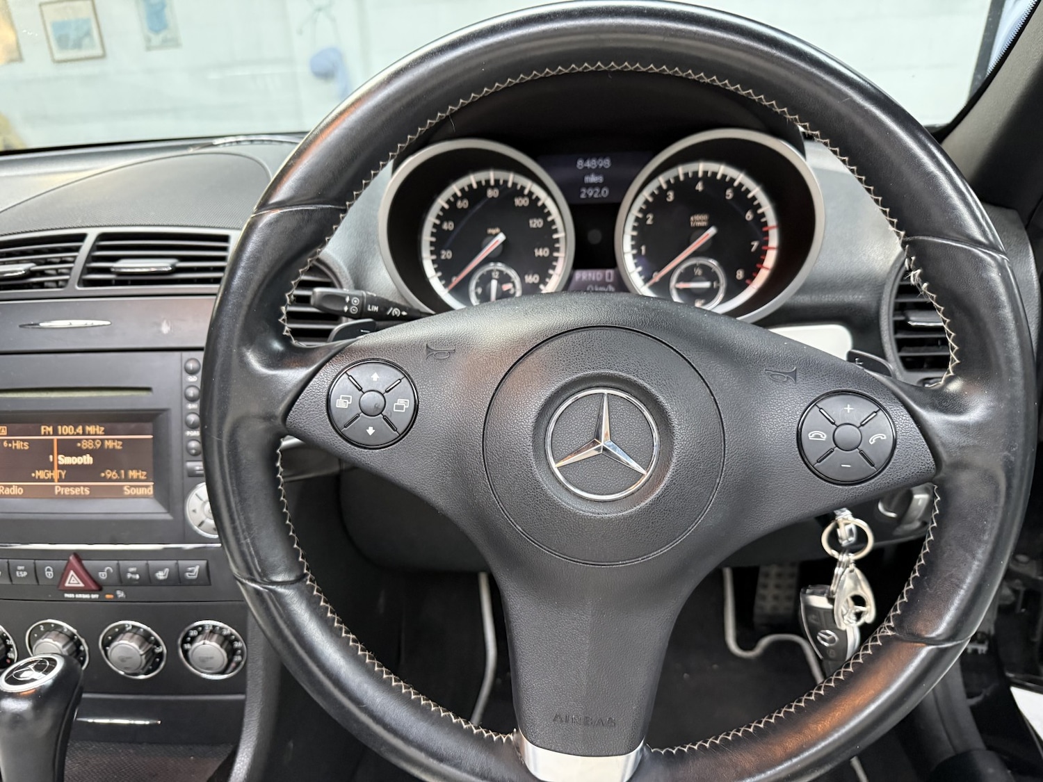 Used Mercedes-Benz SLK 2009 for sale - 76785098: Photo 28