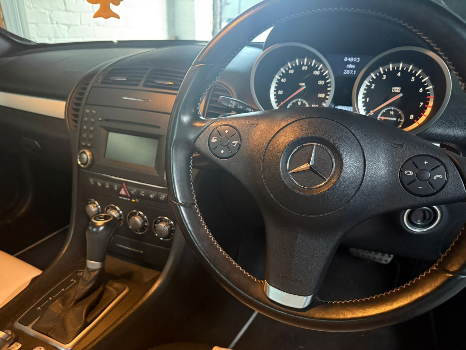 Used Mercedes-Benz SLK 2009 for sale - 76785098: Photo 7