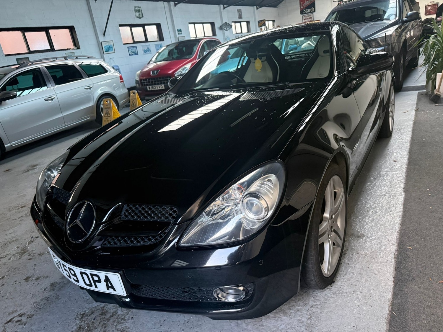 Used Mercedes-Benz SLK 2009 for sale - 76785098: Photo 8