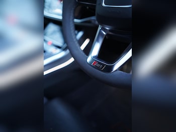 Used Audi RS Q8 2023 for sale - 78273758: Photo