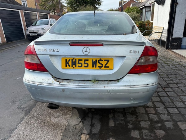 Used Mercedes-Benz CLK 2005 for sale - 76237241: Photo 4