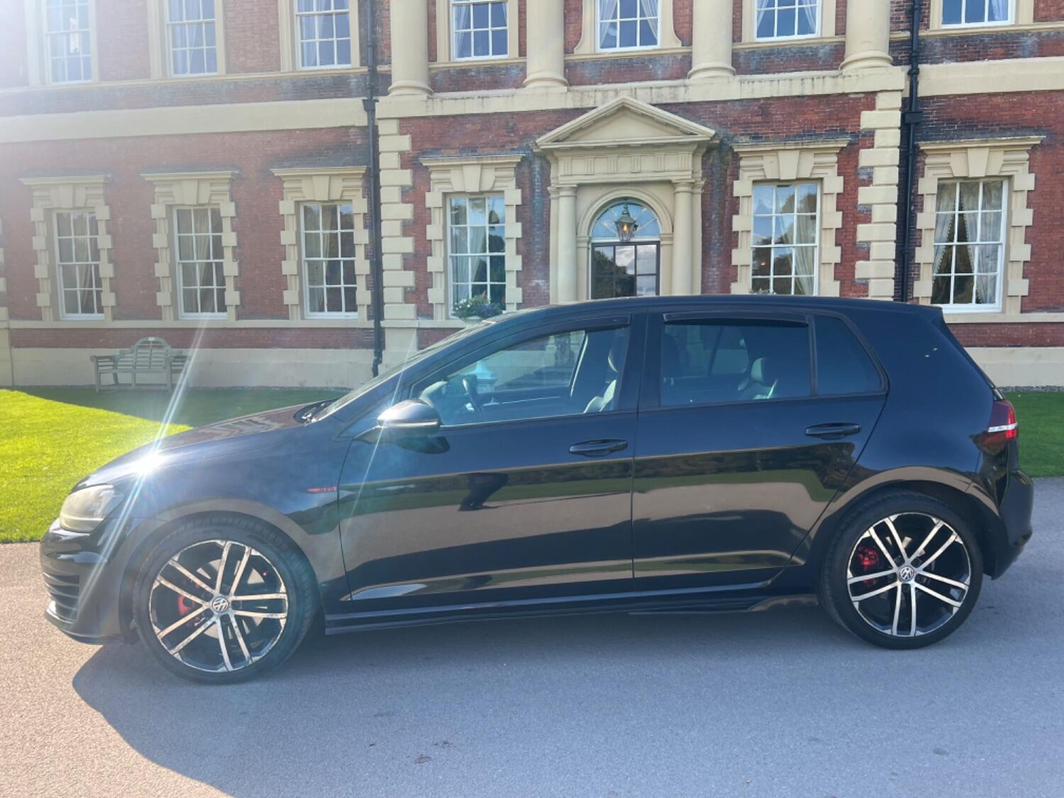 Used Volkswagen Golf 2013 for sale - 76687277: Photo 3