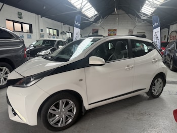 Used Toyota AYGO 2016 for sale - 79347079: Photo