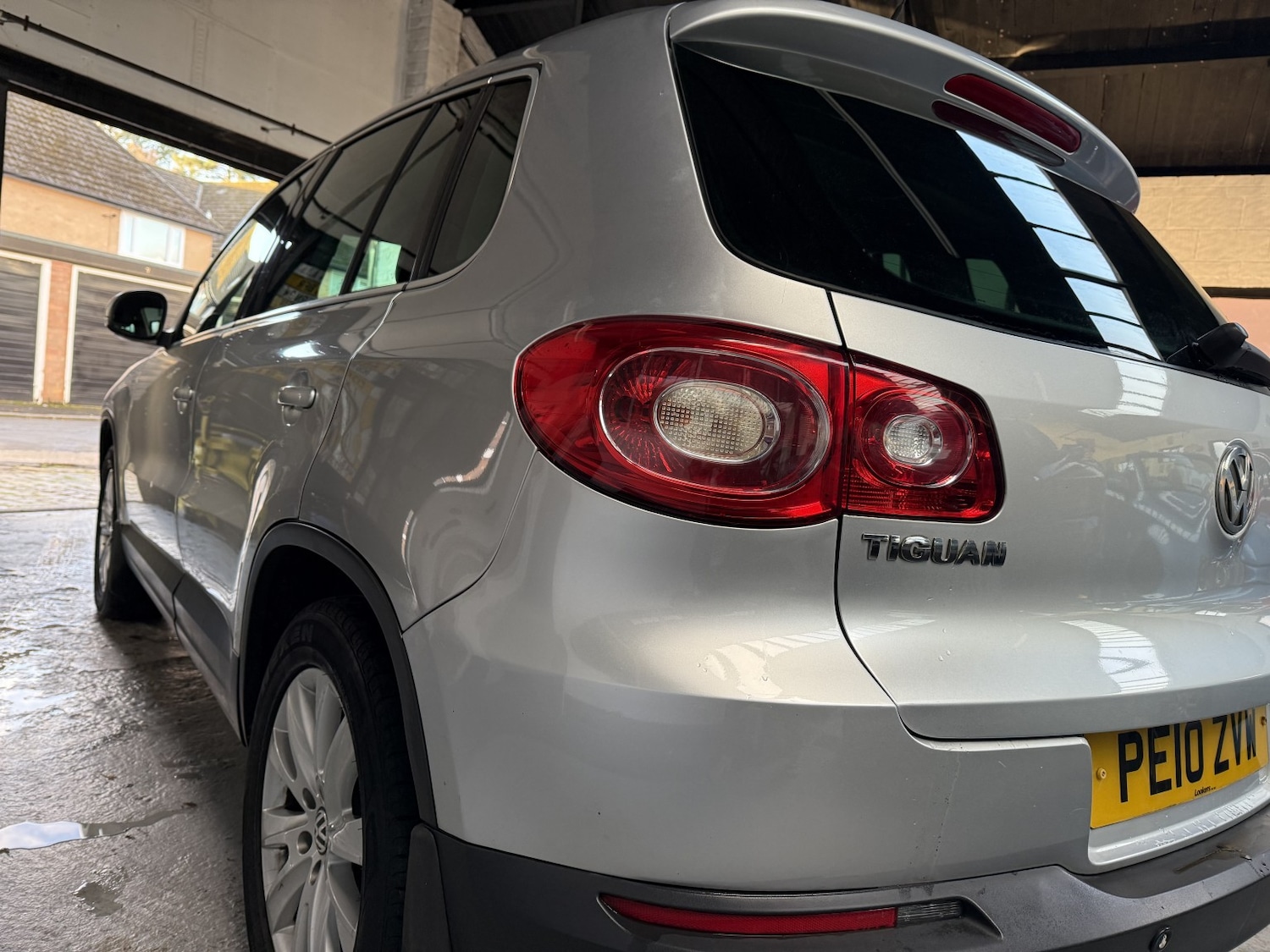 Used Volkswagen Tiguan 2010 for sale - 76784929: Photo 15