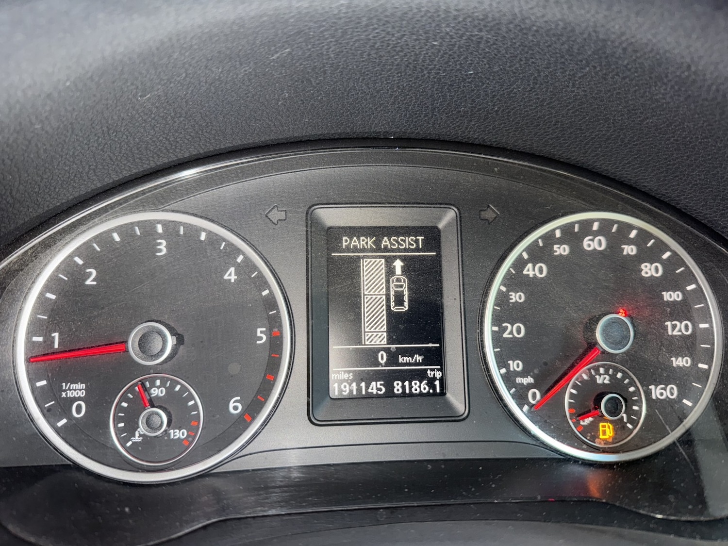 Used Volkswagen Tiguan 2010 for sale - 76784929: Photo 28