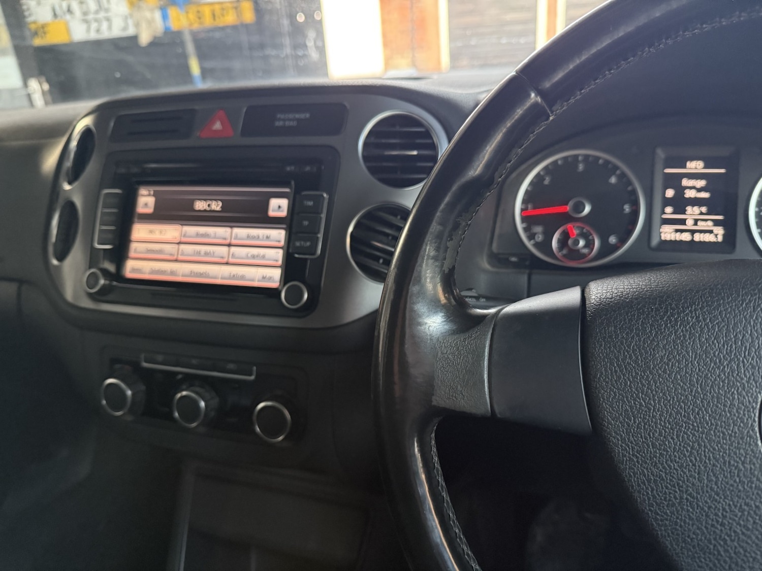 Used Volkswagen Tiguan 2010 for sale - 76784929: Photo 29