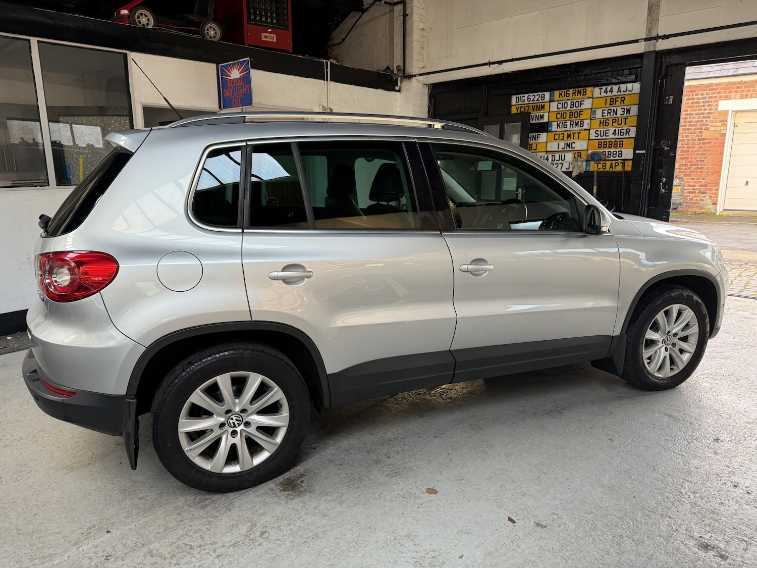 Used Volkswagen Tiguan 2010 for sale - 76784929: Photo 6