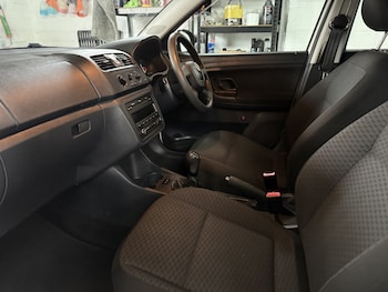 Used Skoda Fabia 2012 for sale - 76571200: Photo