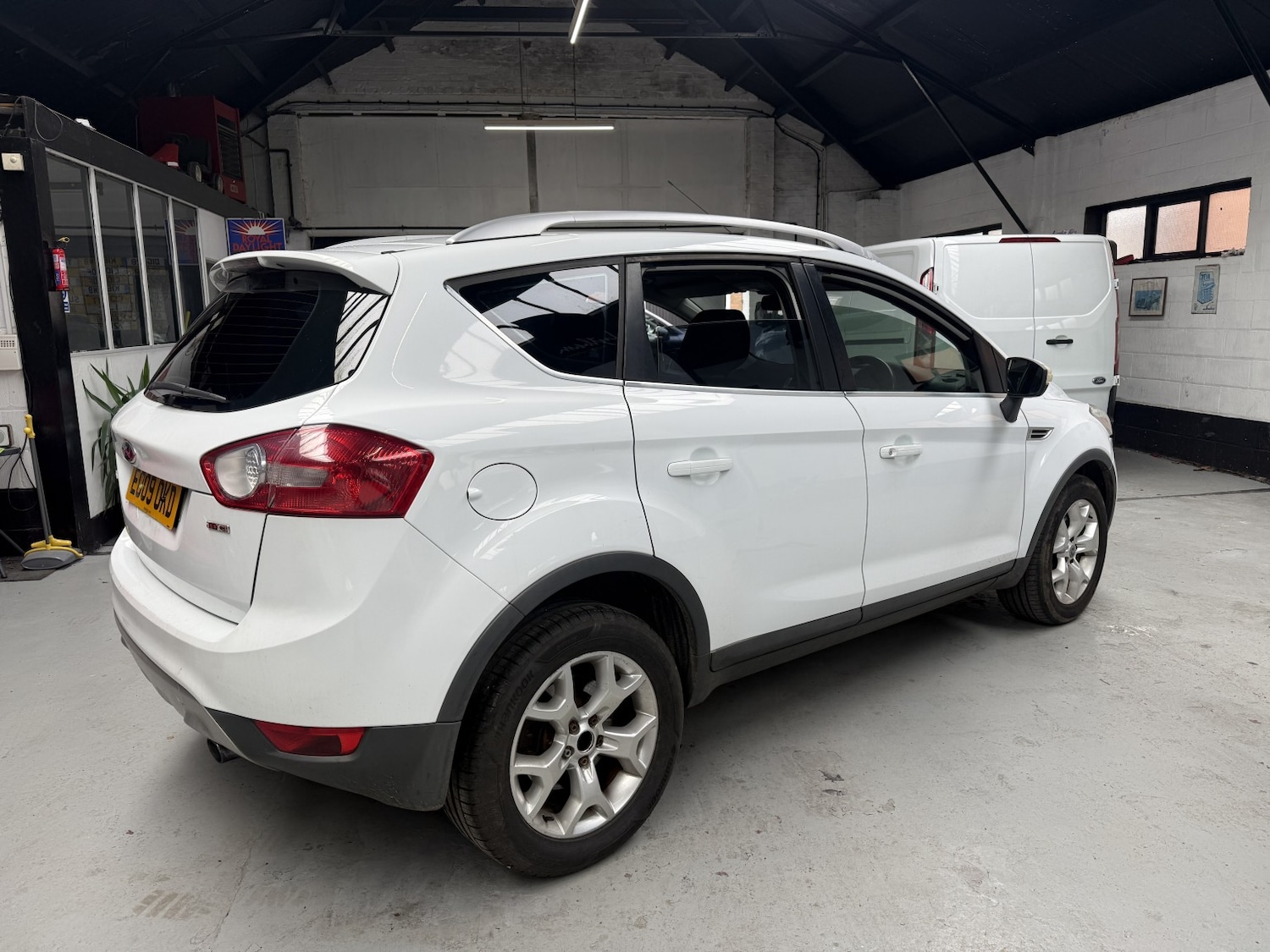 Used Ford Kuga 2009 for sale - 77721220: Photo 6