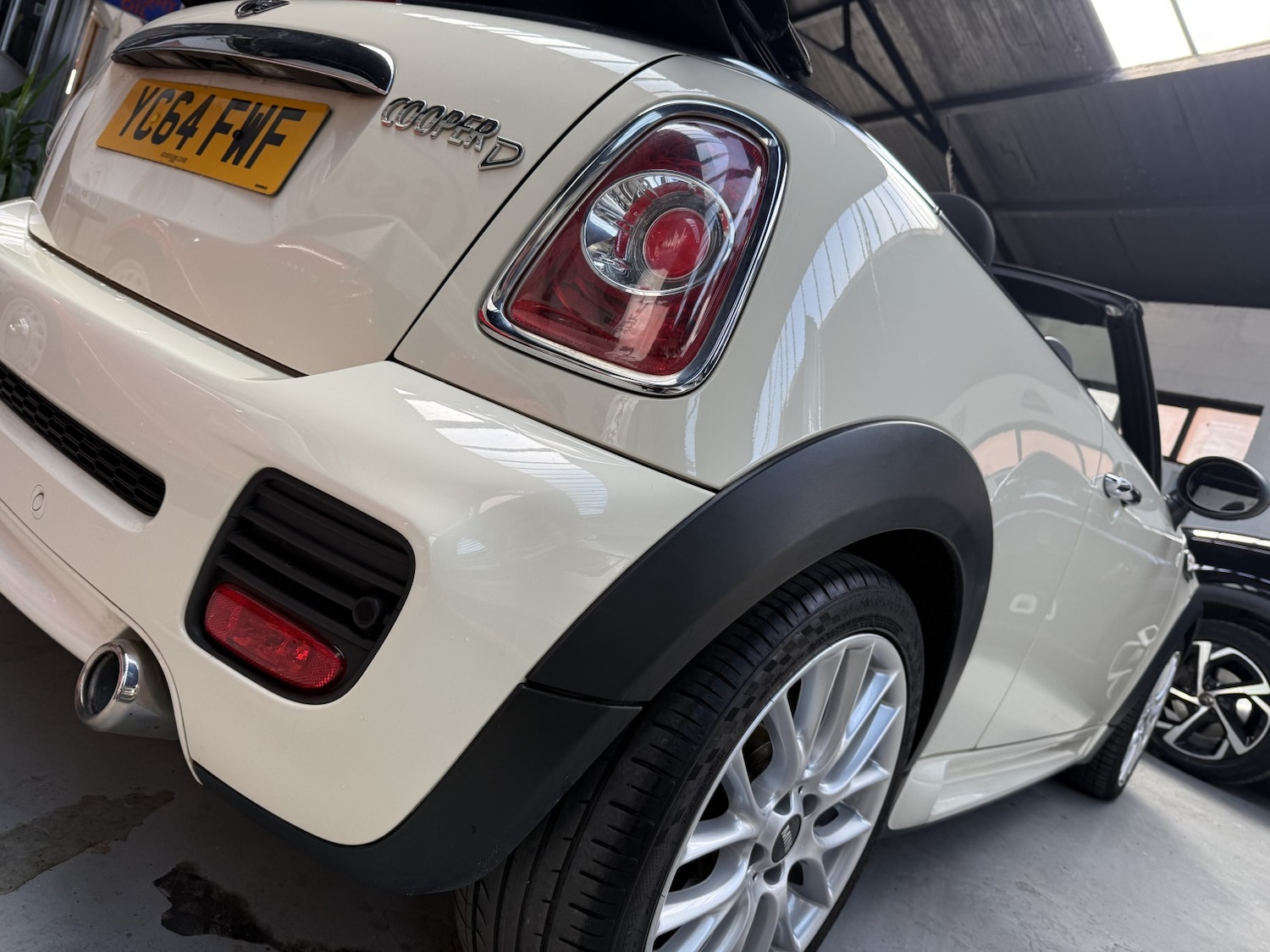 Used MINI Convertible 2014 for sale - 78084432: Photo 11