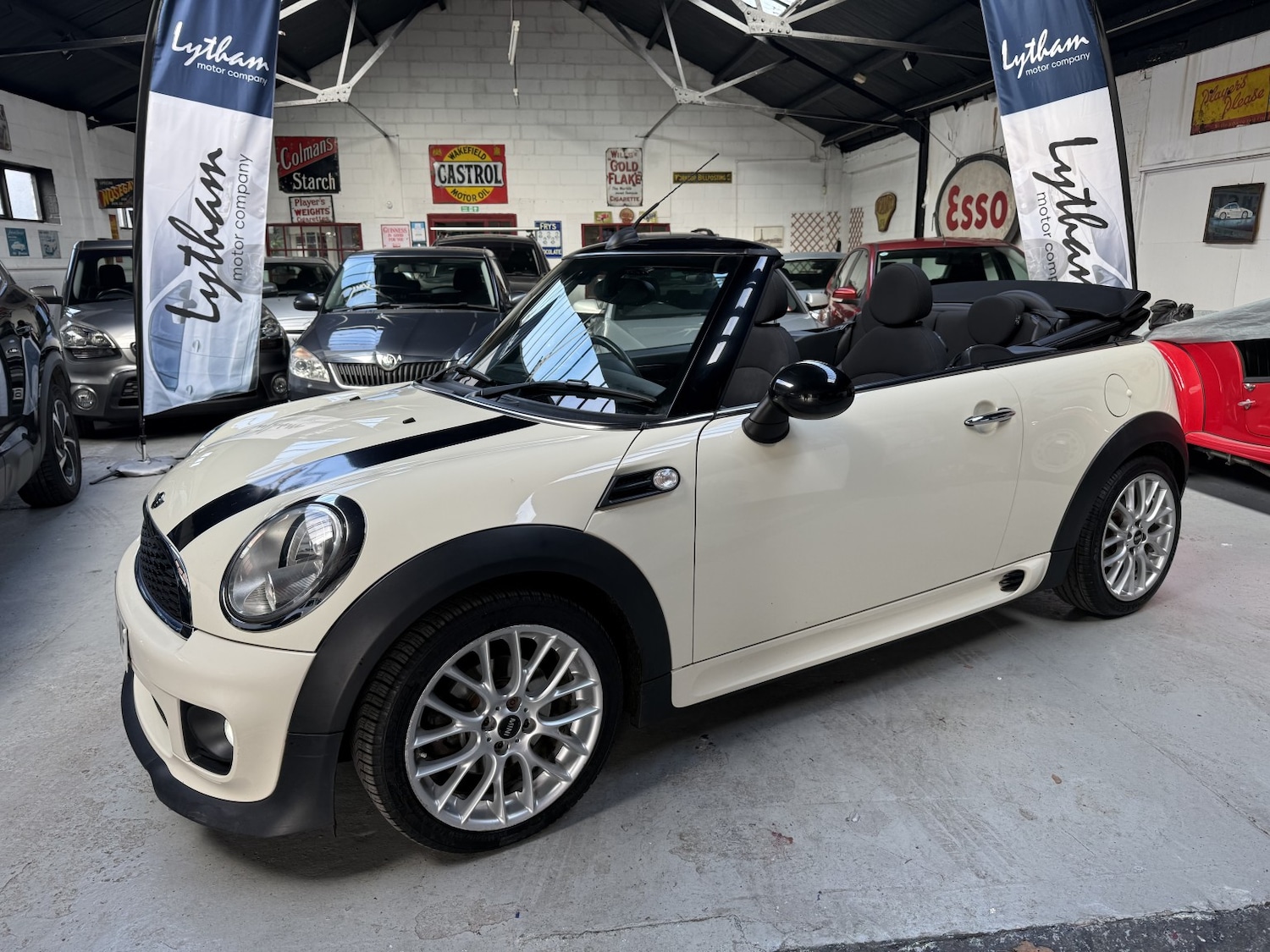 Used MINI Convertible 2014 for sale - 78084432: Photo 2