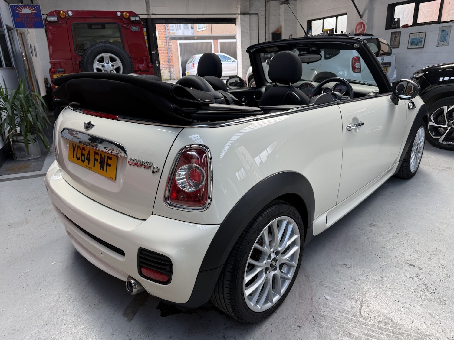 Used MINI Convertible 2014 for sale - 78084432: Photo 6