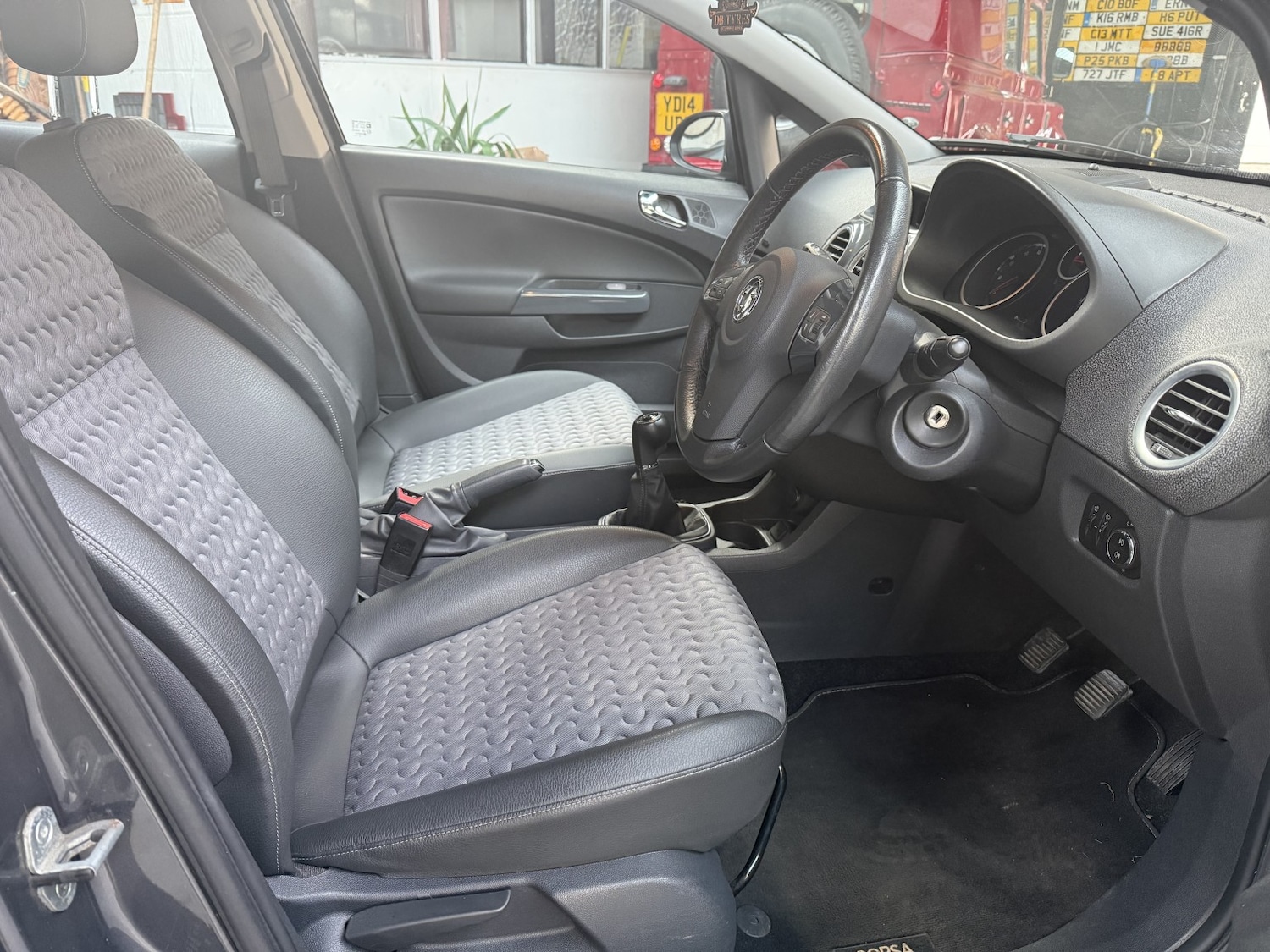 Used Vauxhall Corsa 2012 for sale - 77921372: Photo 18