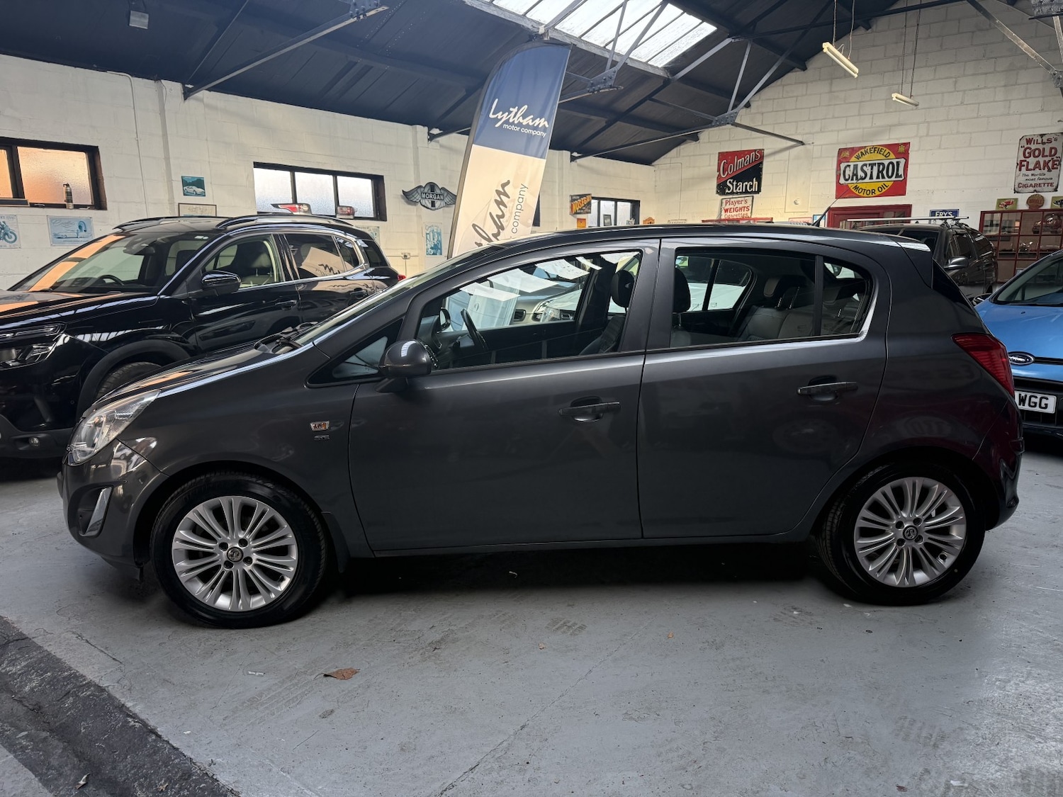 Used Vauxhall Corsa 2012 for sale - 77921372: Photo 3