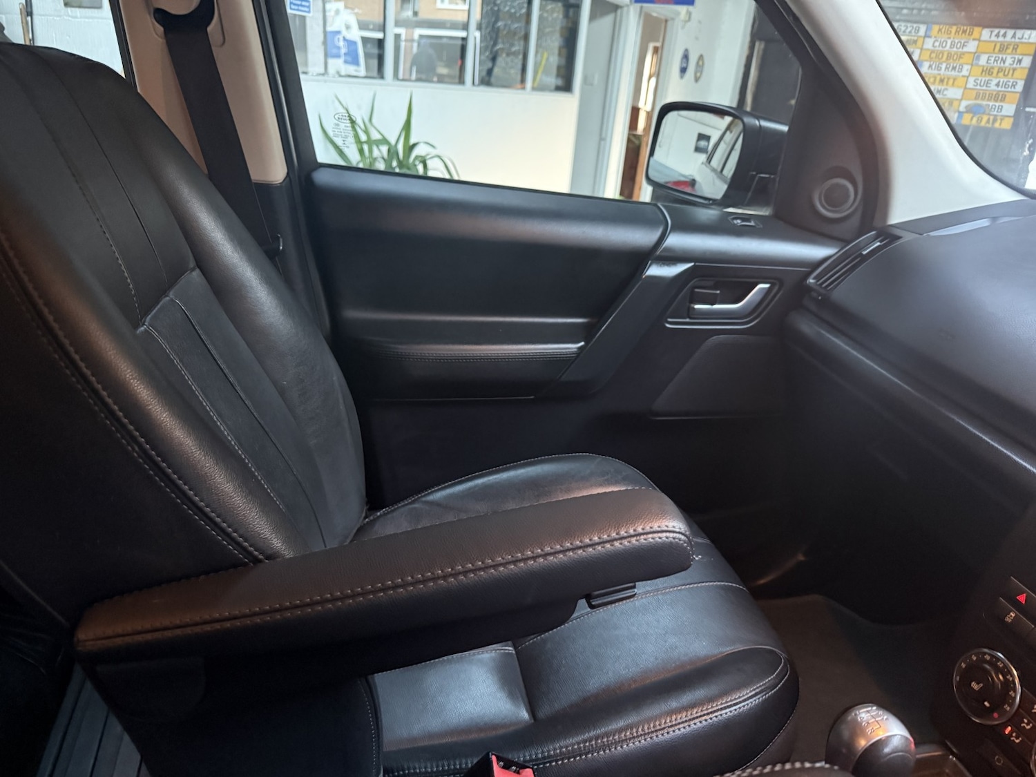 Used Land Rover Freelander 2 2014 for sale - 77028001: Photo 24