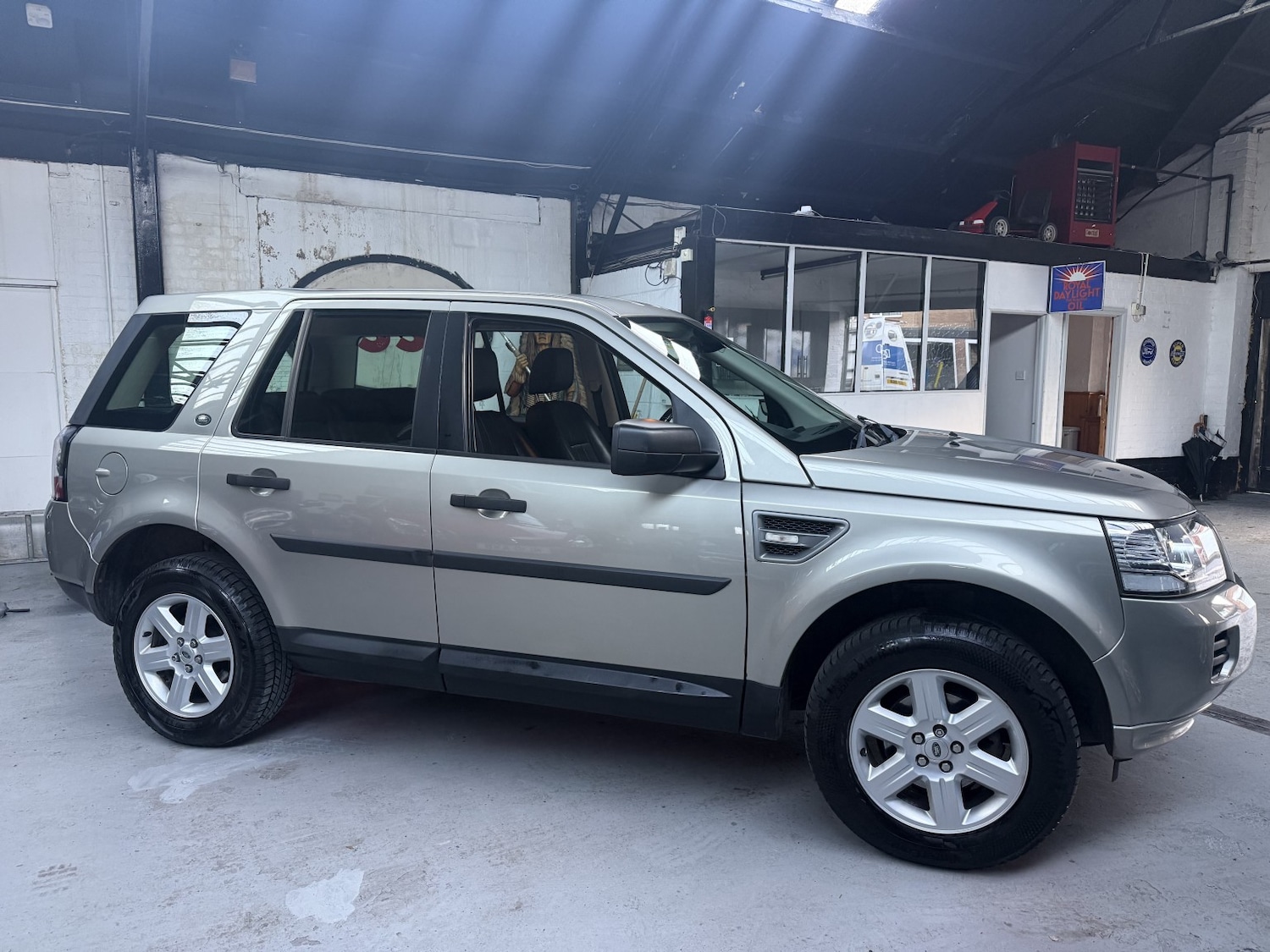 Used Land Rover Freelander 2 2014 for sale - 77028001: Photo 7