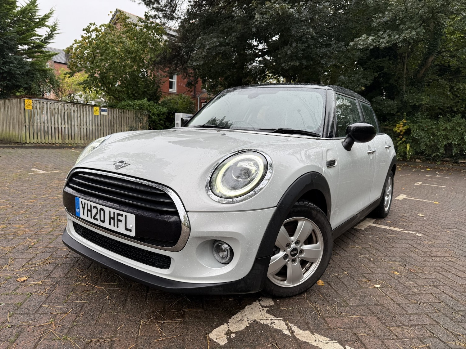 Used MINI Hatch 2020 for sale - 76329772: Photo 1