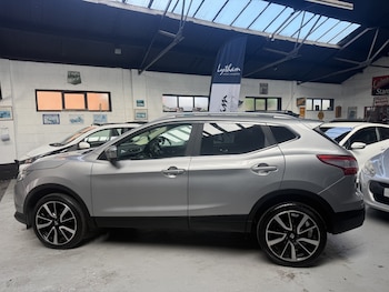 Used Nissan Qashqai 2017 for sale - 79372027: Photo