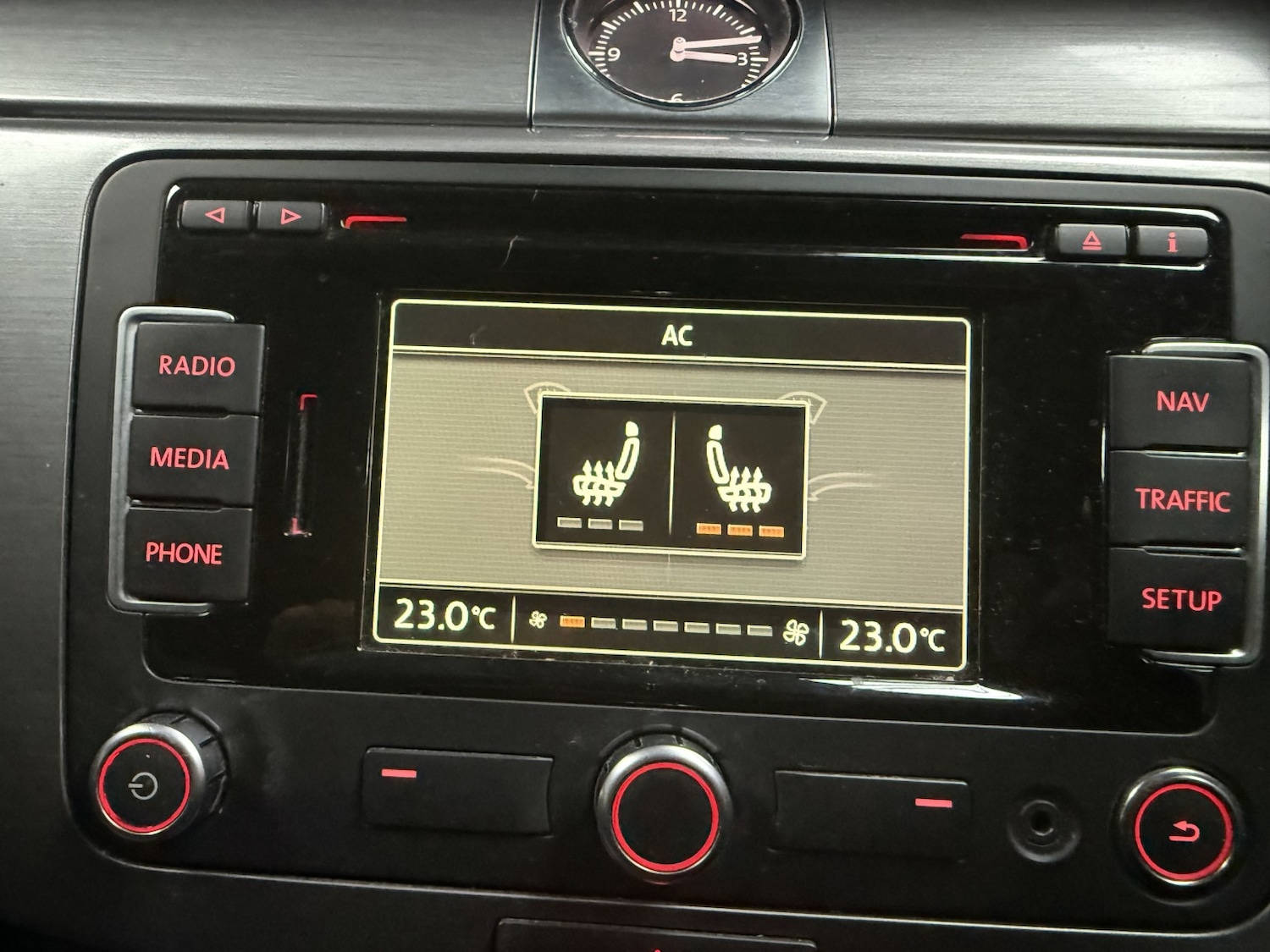 Used Volkswagen Passat 2014 for sale - 76655975: Photo 13