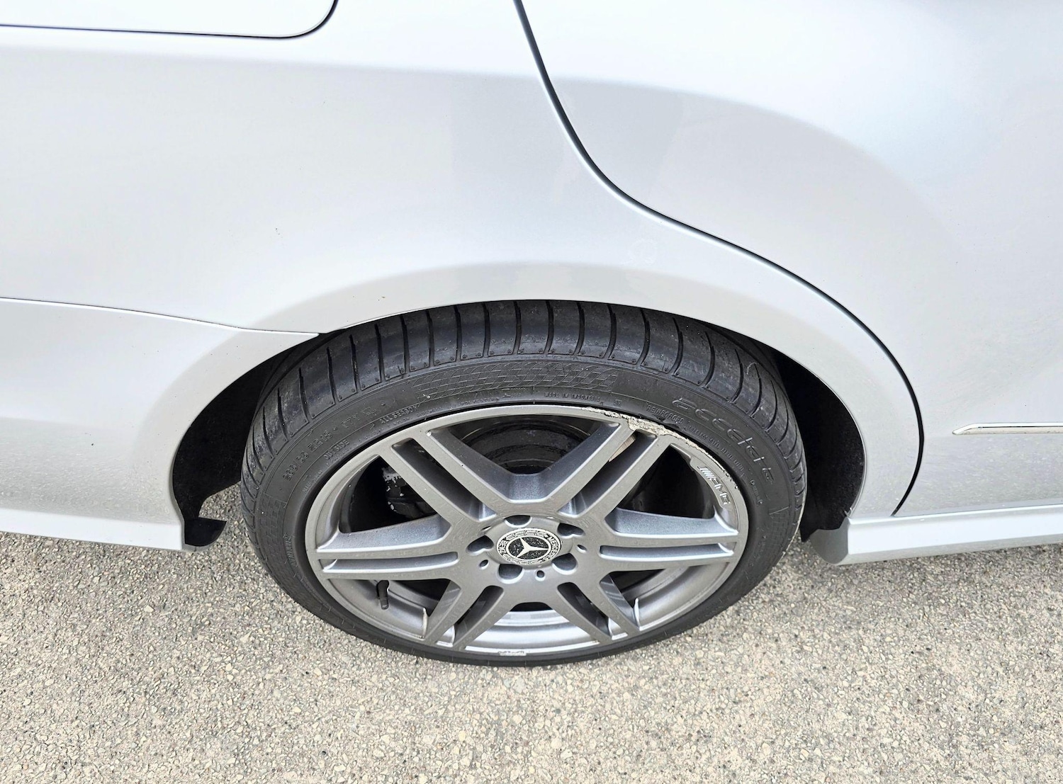 Used Mercedes-Benz E Class 2011 for sale - 76991901: Photo 23