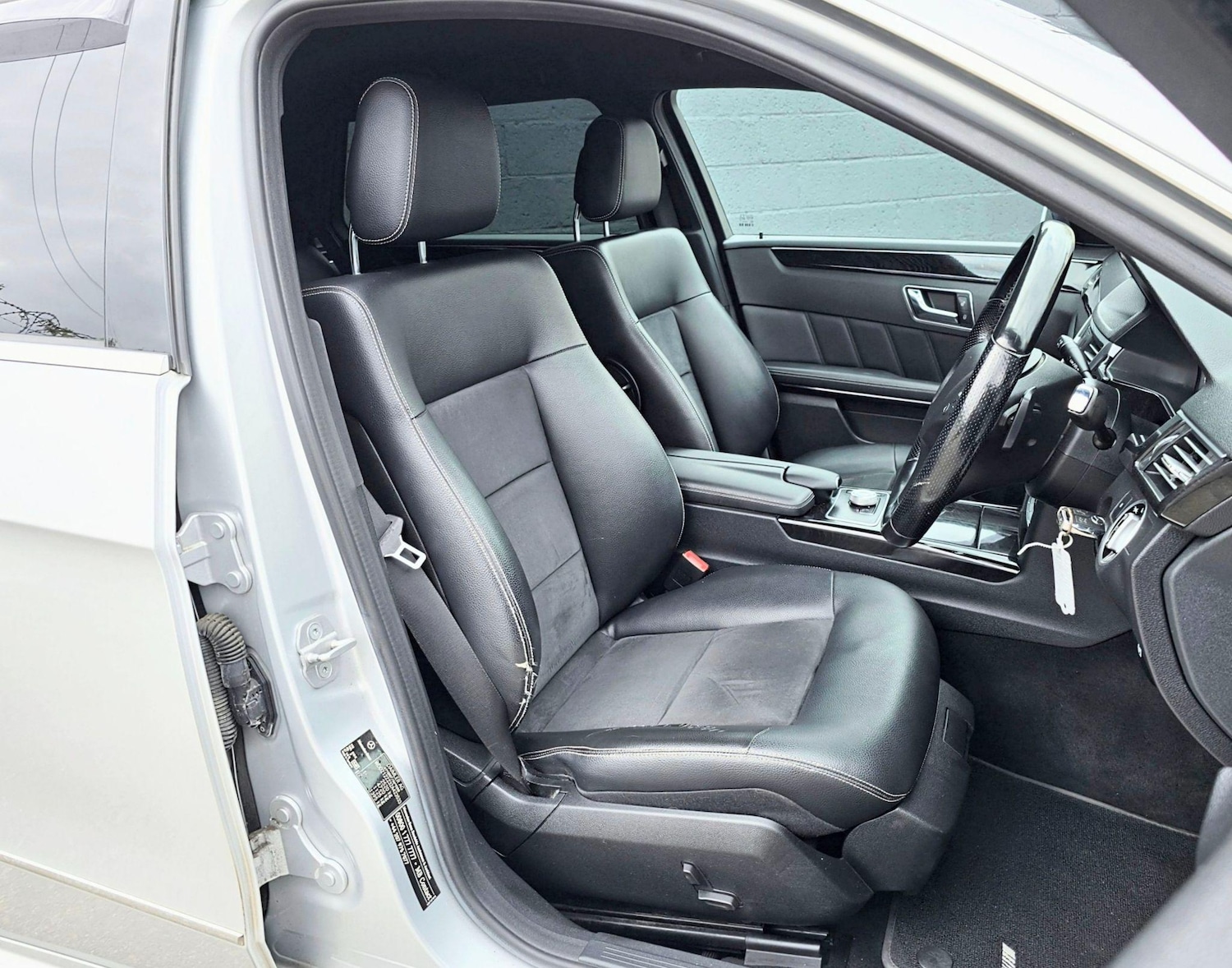 Used Mercedes-Benz E Class 2011 for sale - 76991901: Photo 26