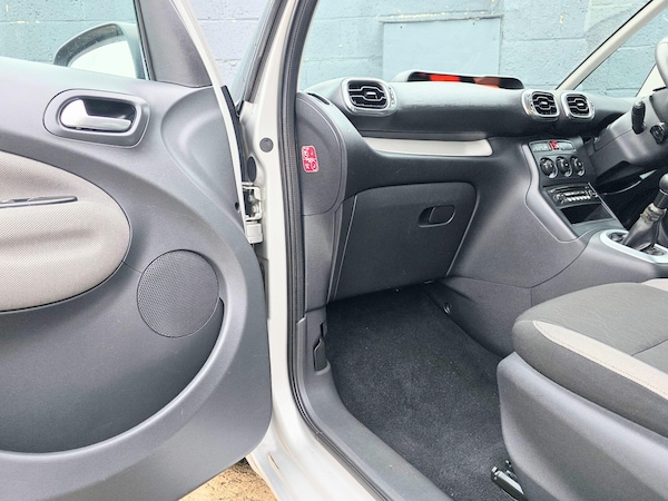 Used Citroen C3 Picasso 2013 for sale - 76226963: Photo 15
