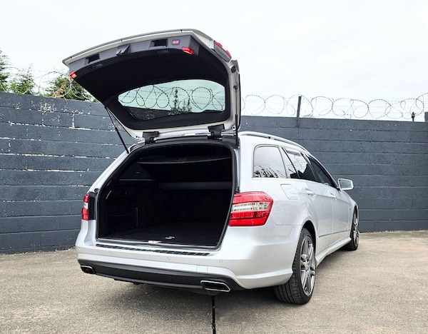 Used Mercedes-Benz E Class 2011 for sale - 75153649: Photo 20