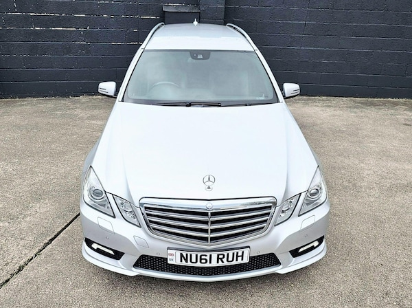 Used Mercedes-Benz E Class 2011 for sale - 75153649: Photo 2