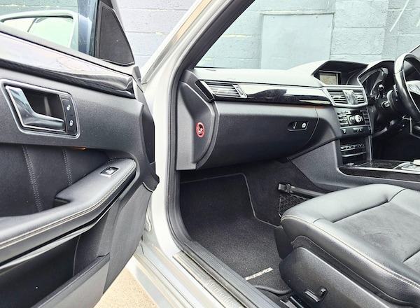 Used Mercedes-Benz E Class 2011 for sale - 75153649: Photo 33