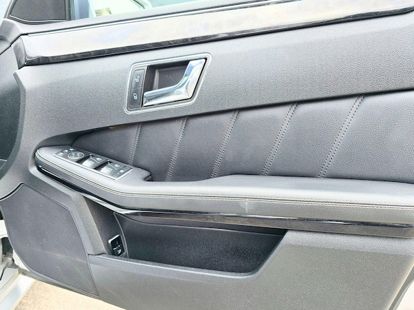 Used Mercedes-Benz E Class 2011 for sale - 75153649: Photo 37