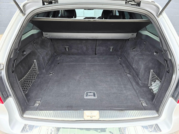 Used Mercedes-Benz E Class 2011 for sale - 75153649: Photo 38