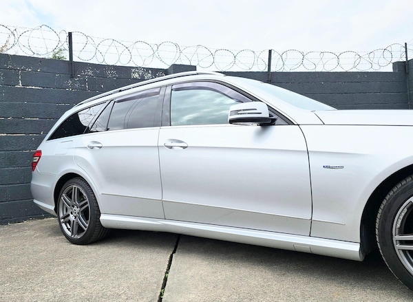 Used Mercedes-Benz E Class 2011 for sale - 75153649: Photo 6