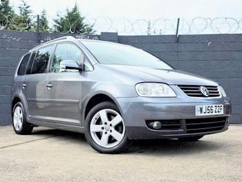Used Volkswagen Touran 2006 for sale - 77057370: Photo