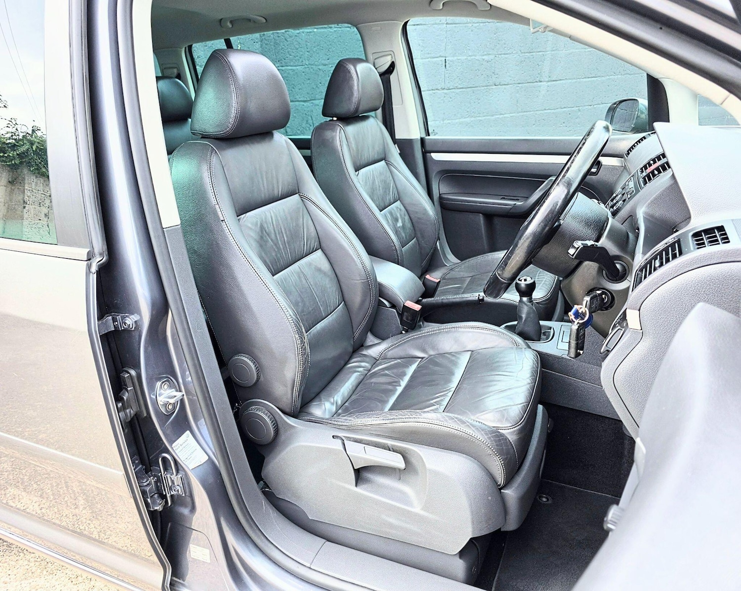 Used Volkswagen Touran 2006 for sale - 77057370: Photo 22