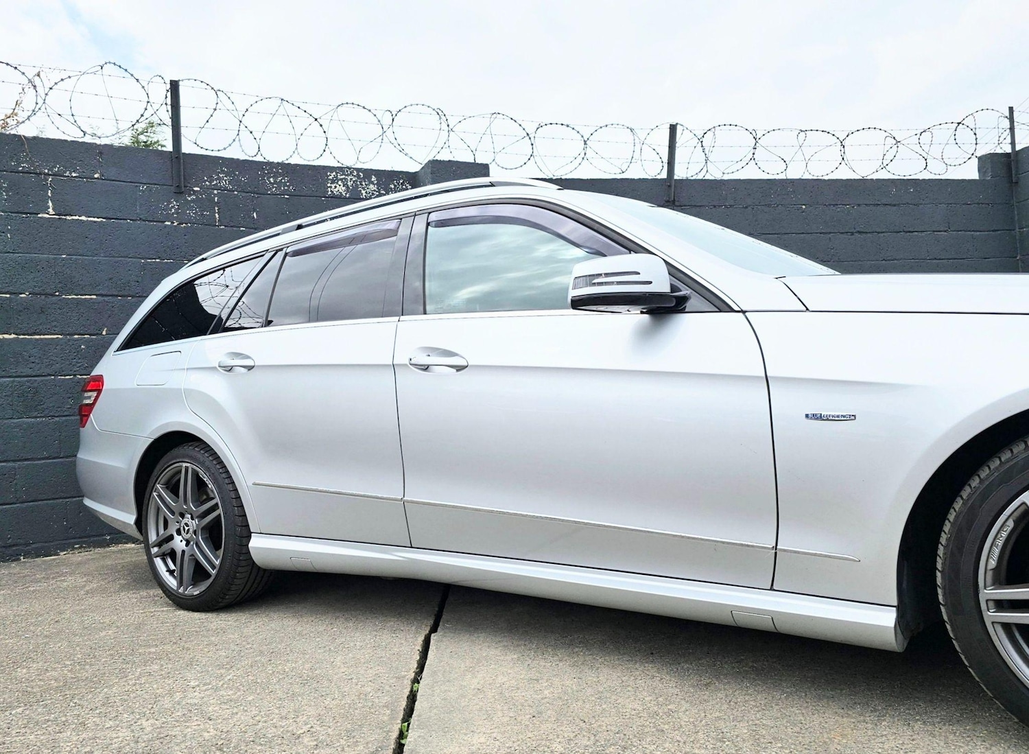 Used Mercedes-Benz E Class 2011 for sale - 77066311: Photo 6