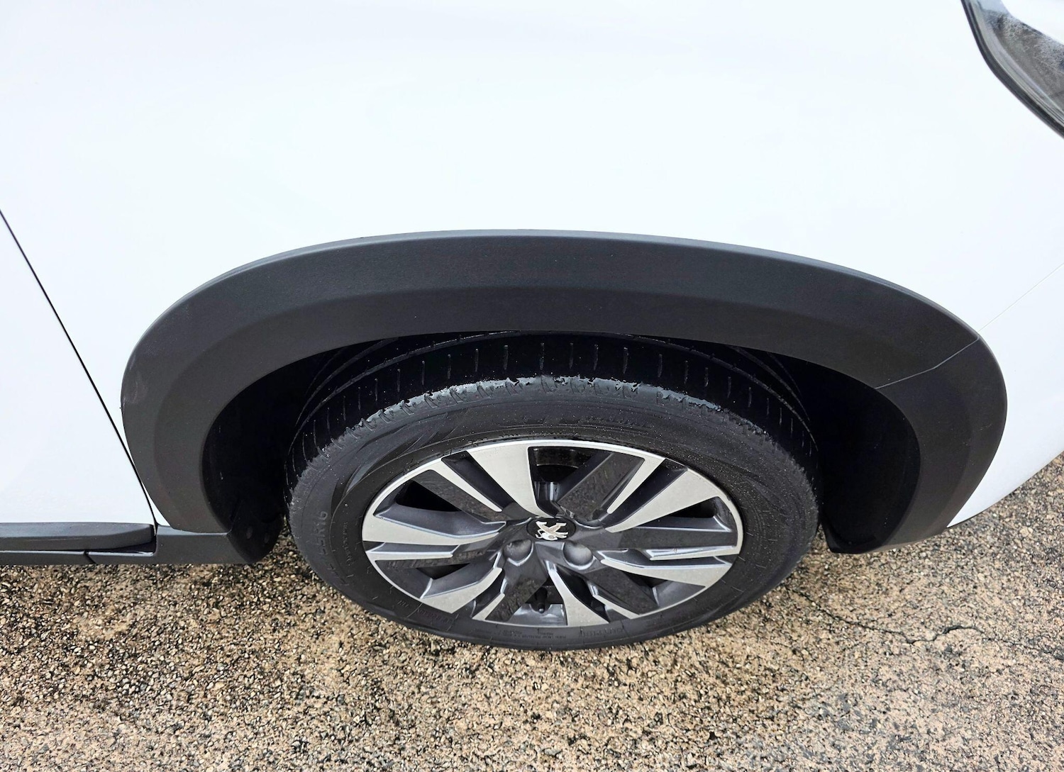 Used Peugeot 2008 2017 for sale - 76584378: Photo 20