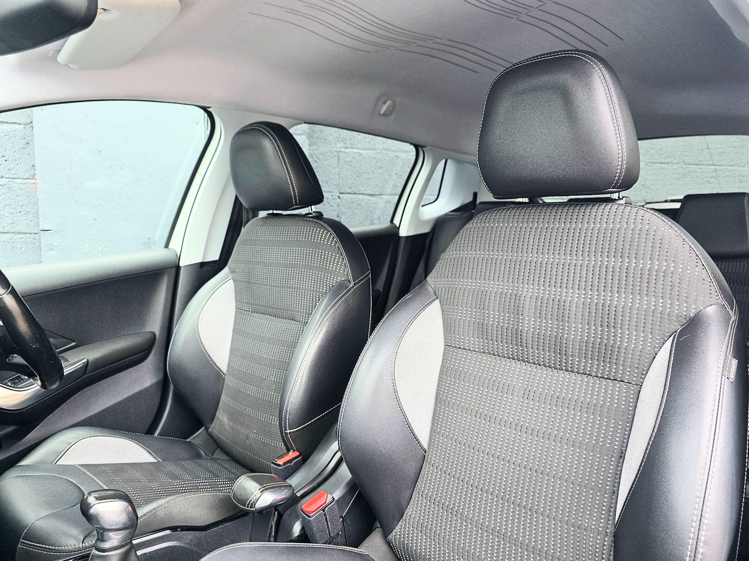 Used Peugeot 2008 2017 for sale - 76584378: Photo 28