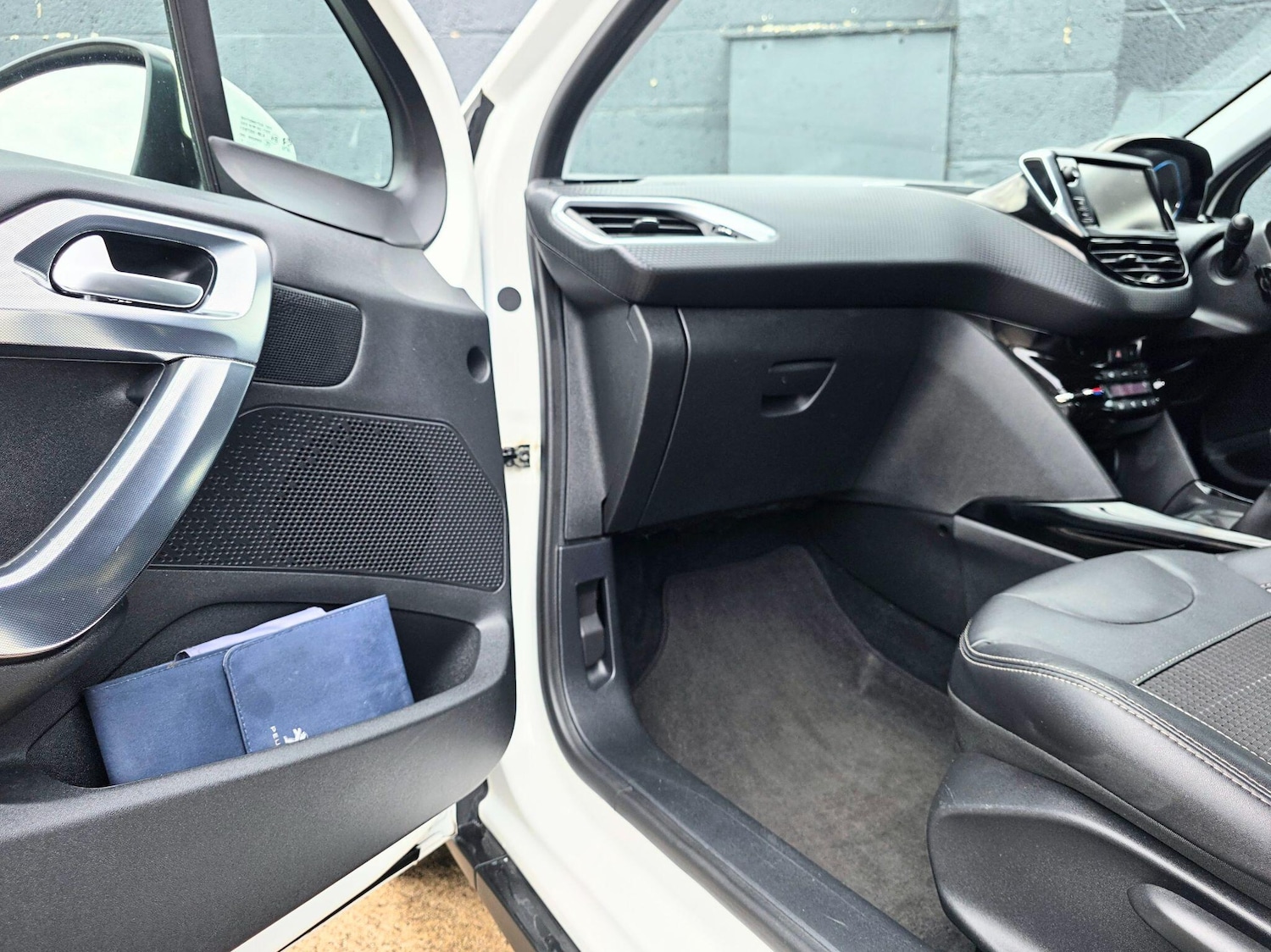 Used Peugeot 2008 2017 for sale - 76584378: Photo 29