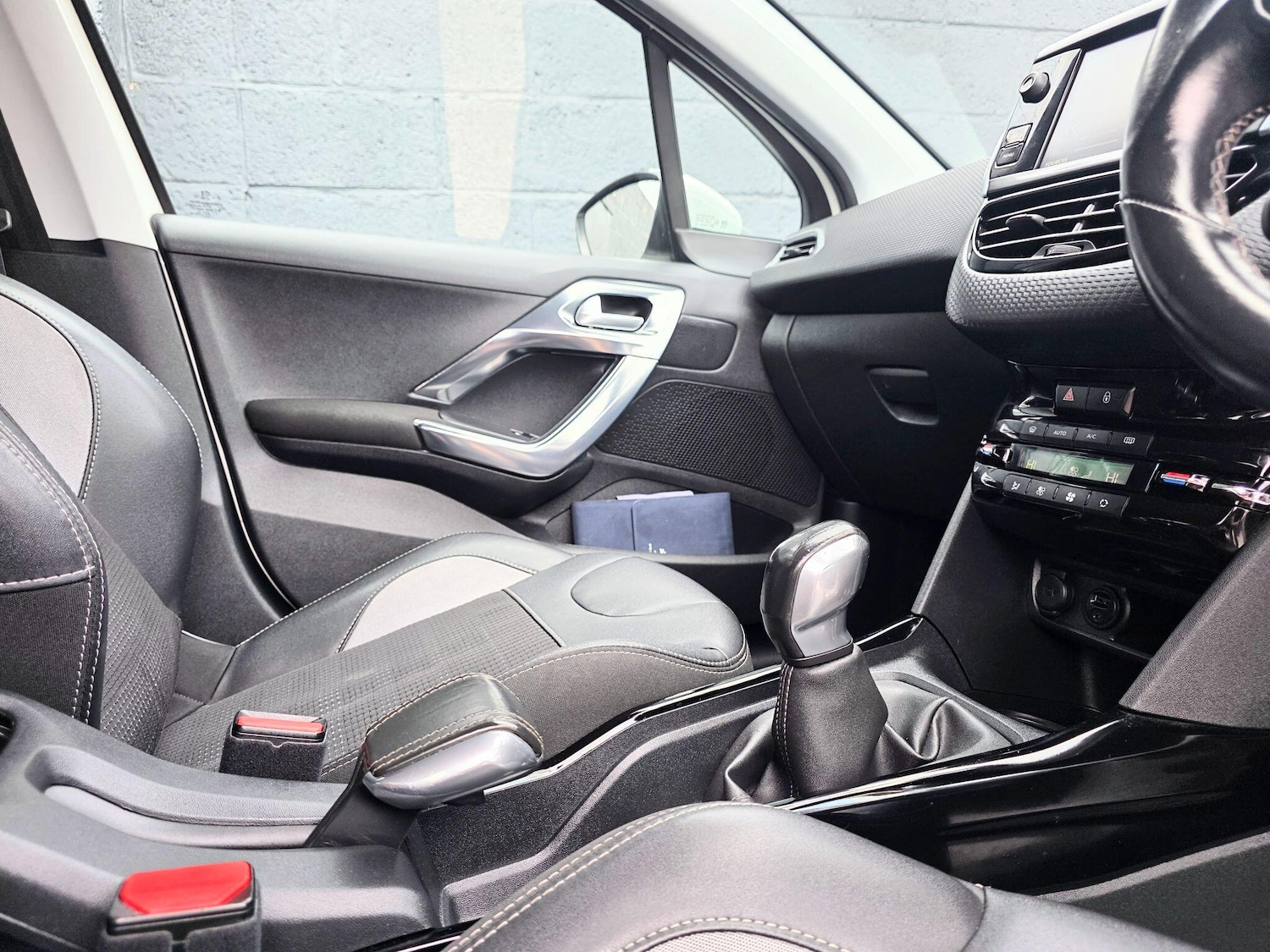 Used Peugeot 2008 2017 for sale - 76584378: Photo 31